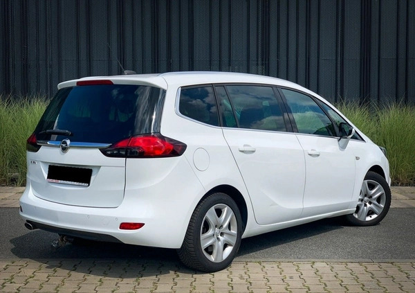 Opel Zafira cena 46800 przebieg: 220000, rok produkcji 2018 z Nowe Miasto nad Pilicą małe 232